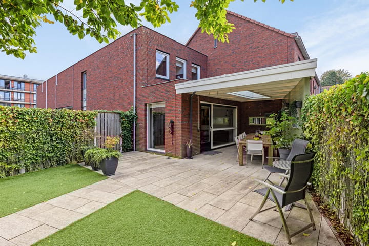 Sint Eustatiusstraat 61 in Tilburg foto