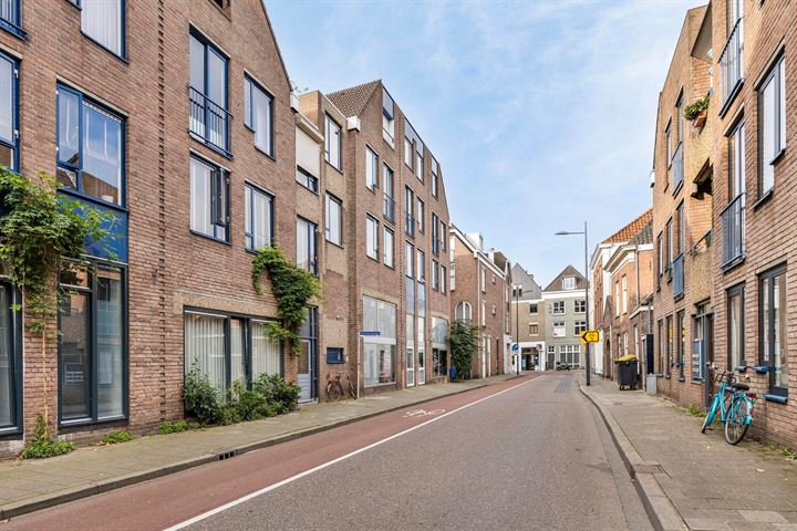 Sint Geertruikerkhof 13 in 's-Hertogenbosch foto