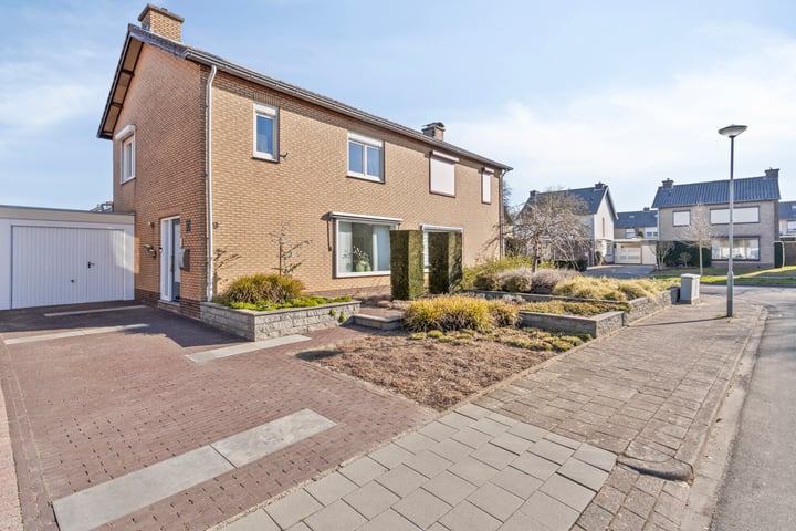 Sint Hubertusstraat 9 in Elsloo foto