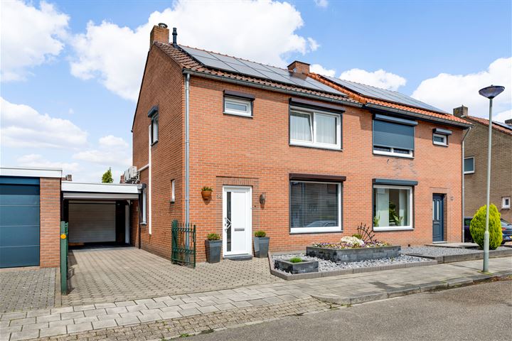 Sint Jans-Minnestraat 14 in Munstergeleen foto