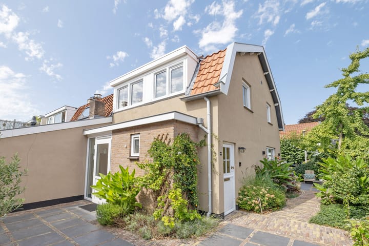 Sint Janslaan 48A in Bussum