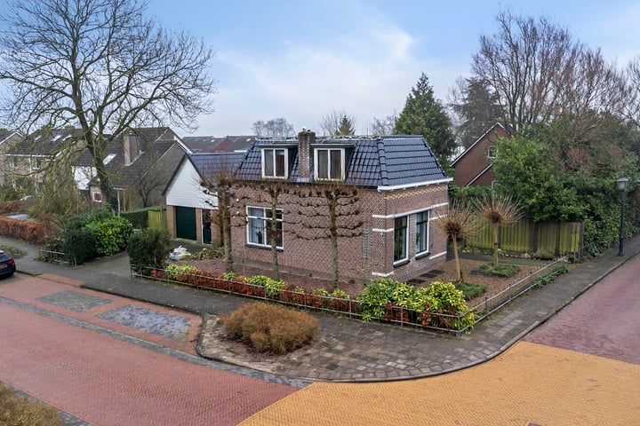Sint Janswei 57 in Deinum foto
