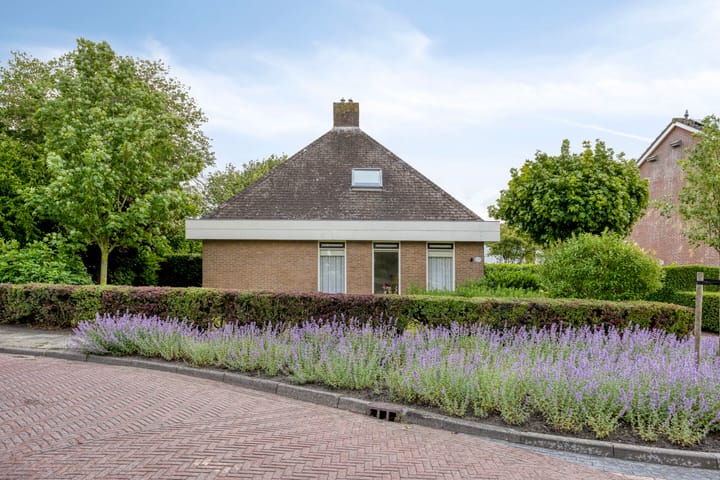 Sint Janswei 61A in Deinum foto