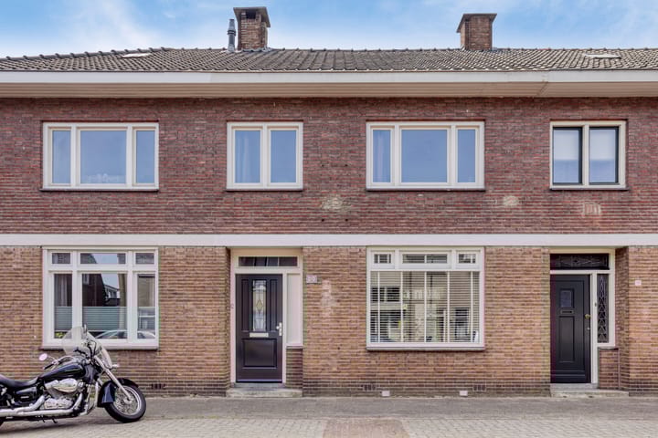 Sint Josephstraat 69 in Dongen foto
