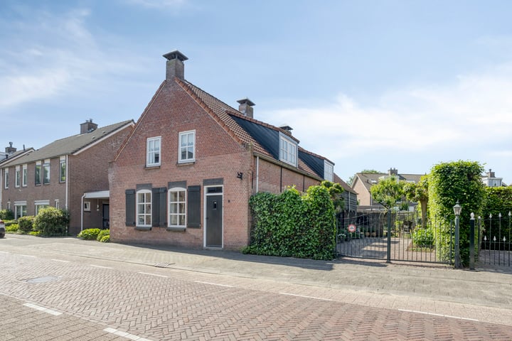 Sint Josephstraat 9 in Dongen foto