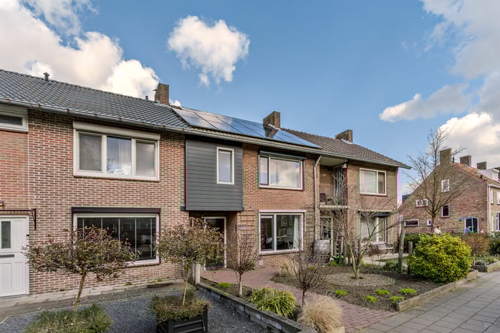 Sint Jozefplein 13 in Geldrop foto