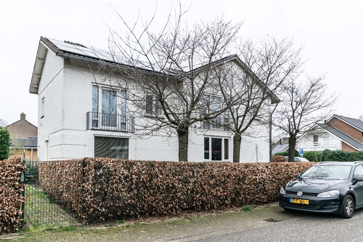Sint Lambertusstraat 2 in 's-Hertogenbosch foto