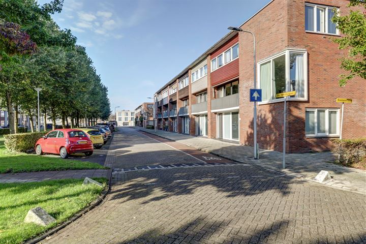 Sint Petersburglaan 26 in IJsselstein foto