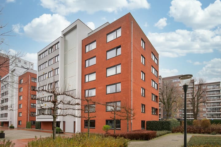 Sint Pietershof 9 in Heerlen foto