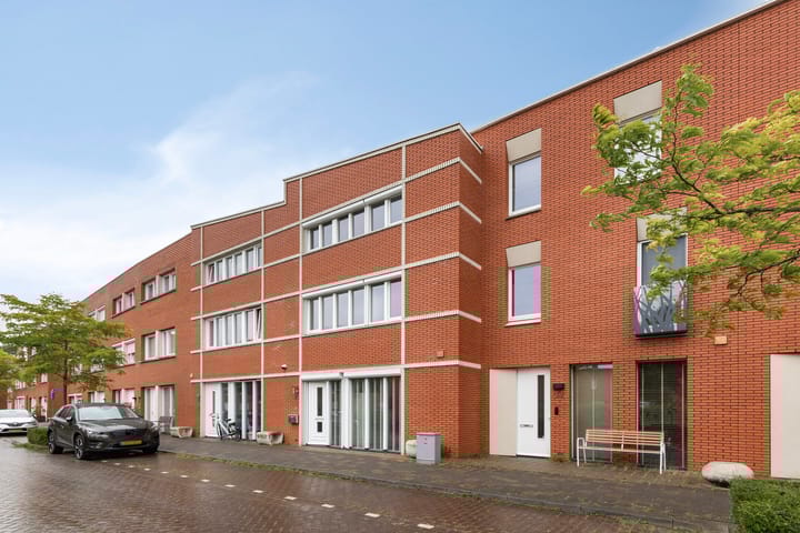Sint Pieterspark 10 in Tilburg foto
