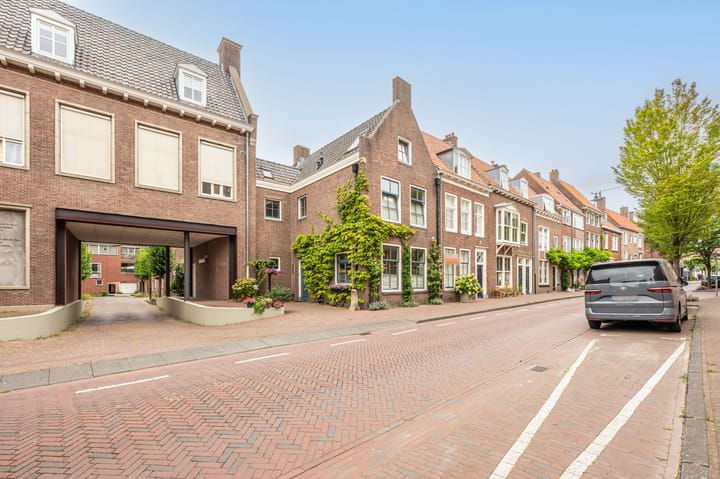 Sint Pieterstraat 27 in Middelburg foto