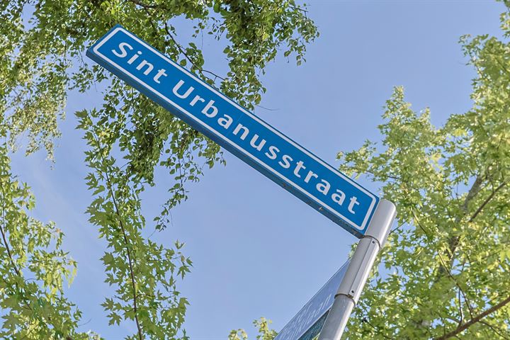 Sint Urbanusstraat 22 in Amstelveen foto