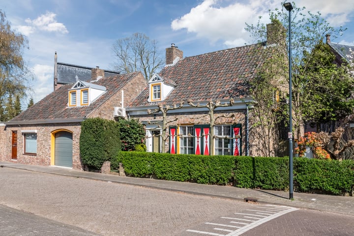 Sint Vincentiusstraat 109 in Oosterhout foto