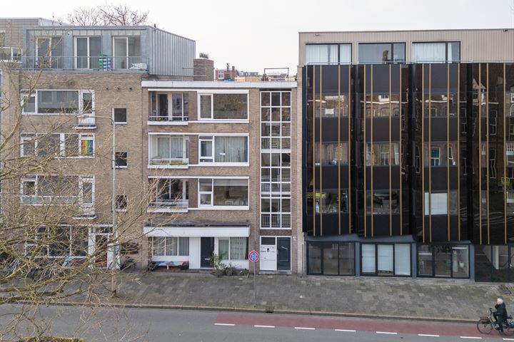 Sint Walburgstraat 16 in Groningen foto