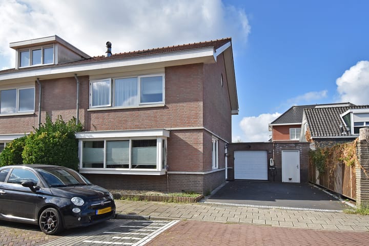 Sint Willibrordusstraat 37 in Leidschendam foto