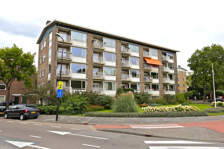 Sir Winston Churchillln 34 in Rijswijk foto