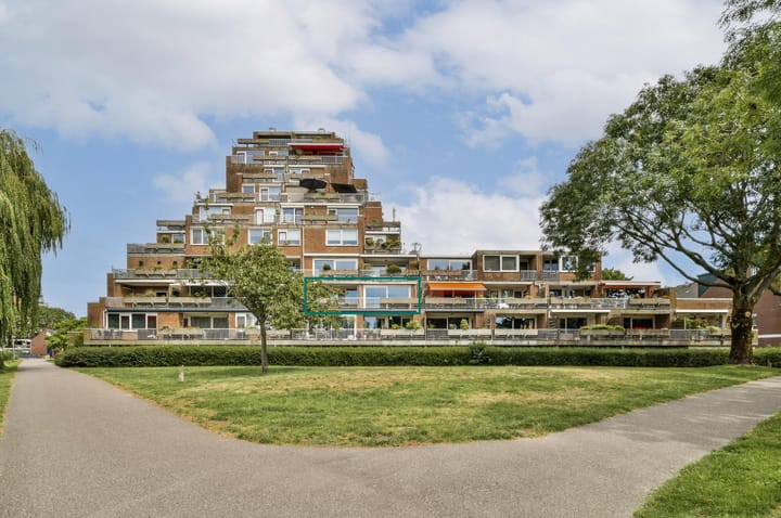 Slangenburg 48 in Dordrecht foto