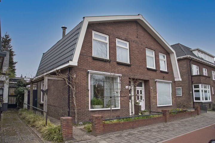 Sloetsweg 166 in Hengelo foto