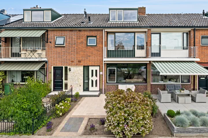 Slot de Houvelaan 48 in Maasland