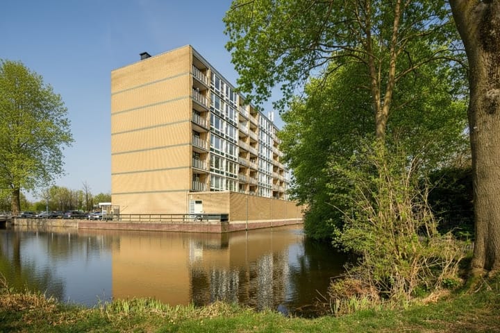Sluisplein 33 in Ouderkerk aan de Amstel