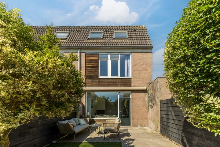 Sluisvaart 129 in Ouderkerk aan de Amstel