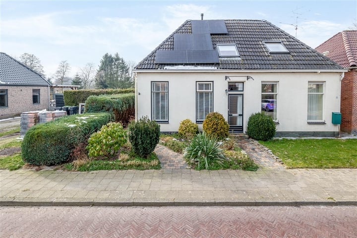 Sluisweg 16 in Veendam foto