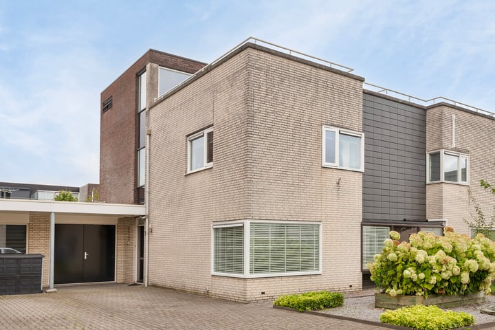Smalbroekstraat 12 in Tilburg foto