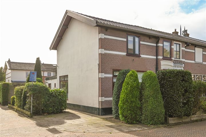 Smallelaan 12 in Huizen foto