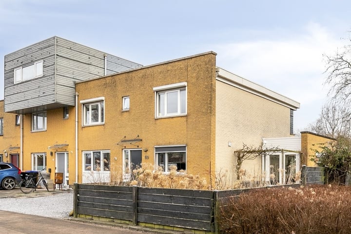 Smaragd 69 in Zeewolde foto