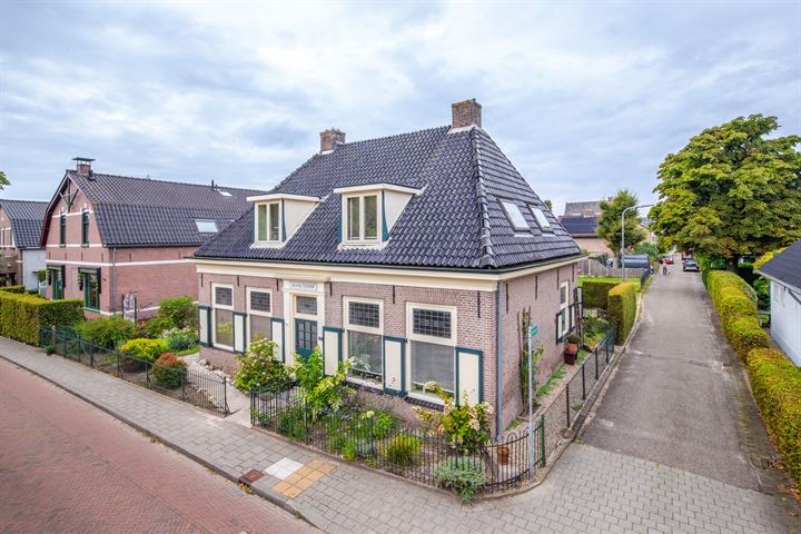 Smidsweg 28 in Rheden foto