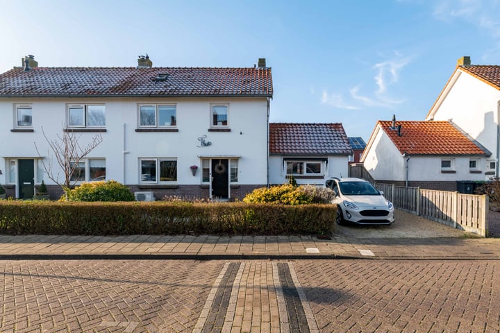Smithilseweg 18 in Hellevoetsluis foto