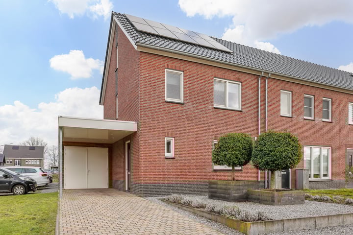 Snavelbiesstraat 11 in Landhorst foto