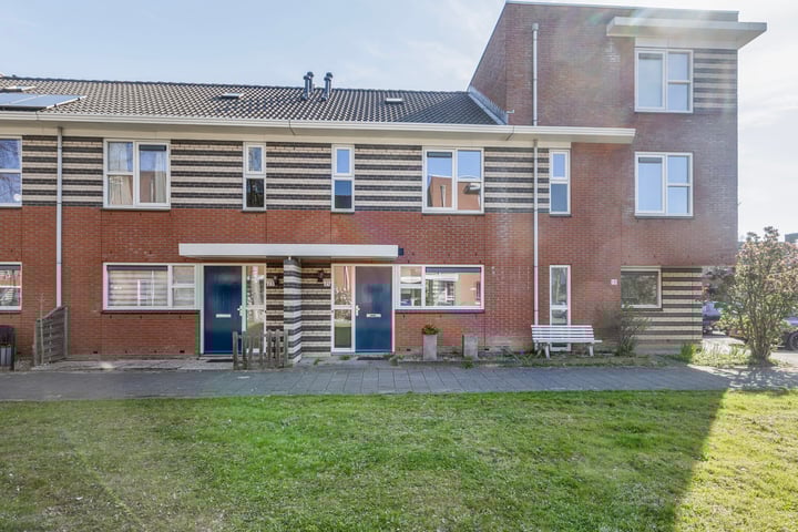 Sneekermeer 21 in Barendrecht foto