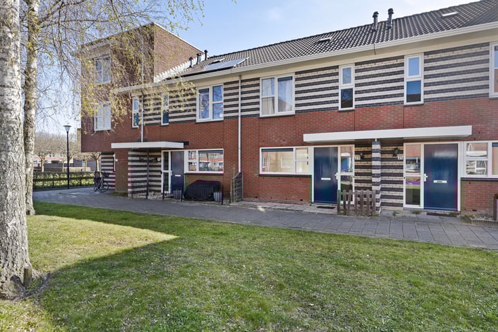 Sneekermeer 23 in Barendrecht foto