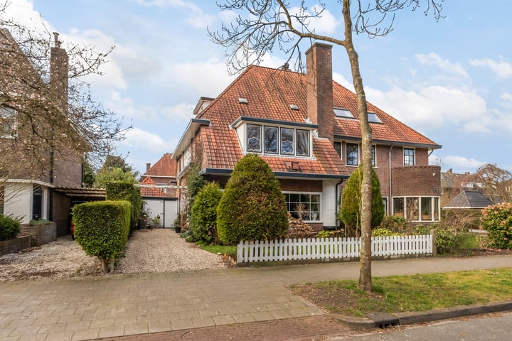 Snelliuslaan 15 in Hilversum foto