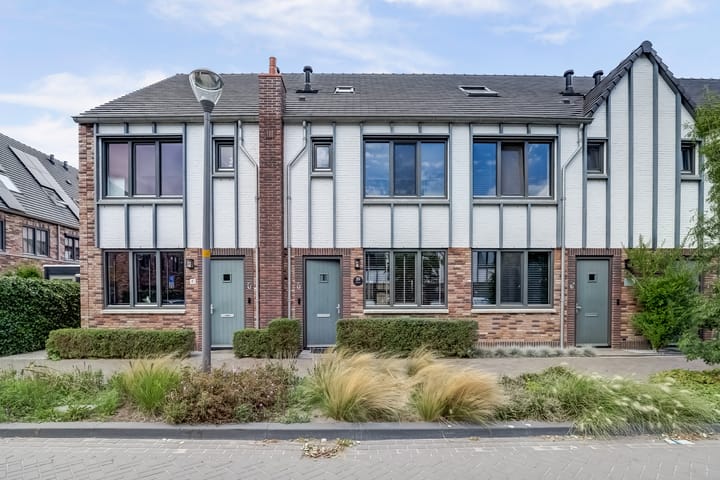 Snoekbaars 39 in Waddinxveen foto