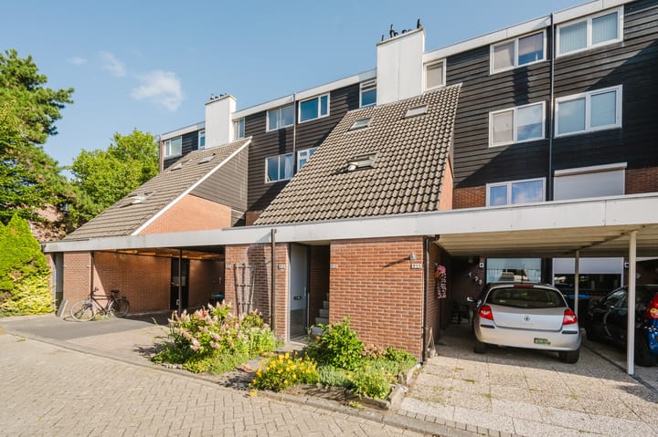 Snoekenveen 915 in Spijkenisse foto