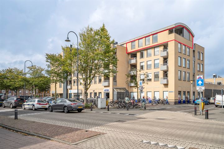 Sobriëtasplein 403 in Helmond foto