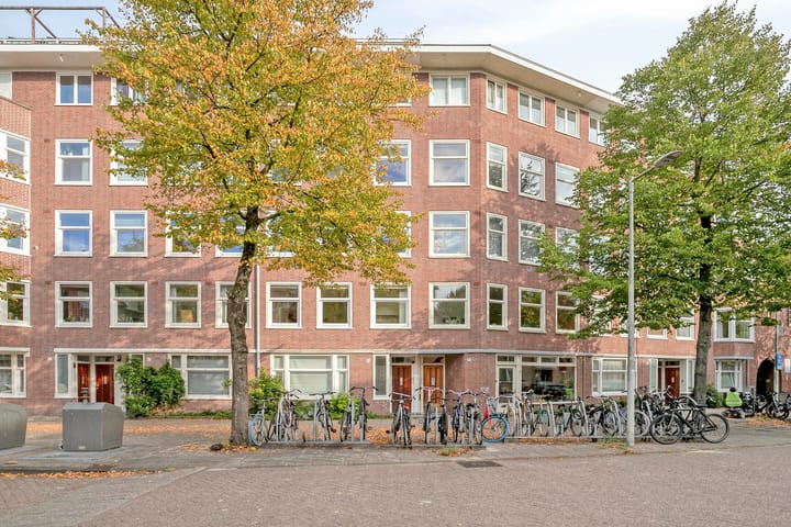 Soembawastraat 69B in Amsterdam foto