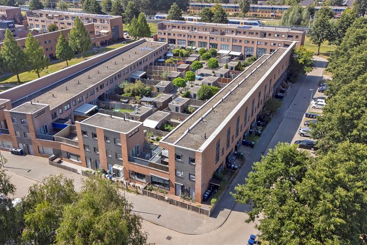 Soerabajastraat 7 in Almere foto