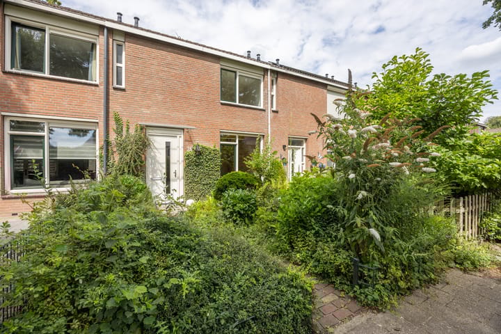 Sonatestraat 16 in Enschede foto