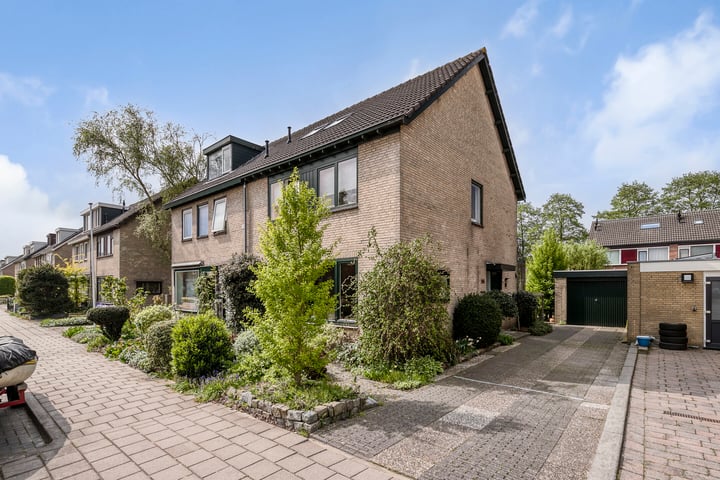 Sotaweg 106 in Roelofarendsveen foto