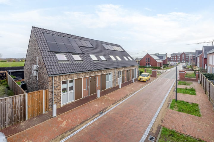 Souverijnsakker 11 in Veghel foto