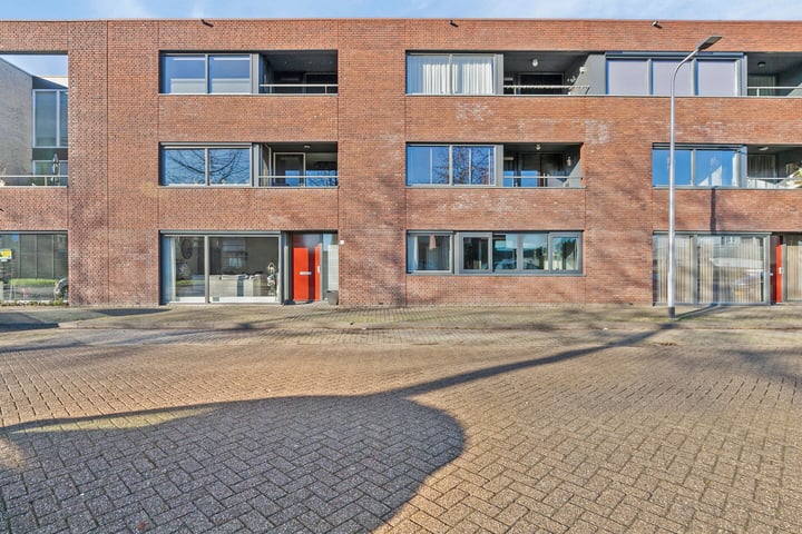 Spaarnwoudelaan 3 in Tilburg foto