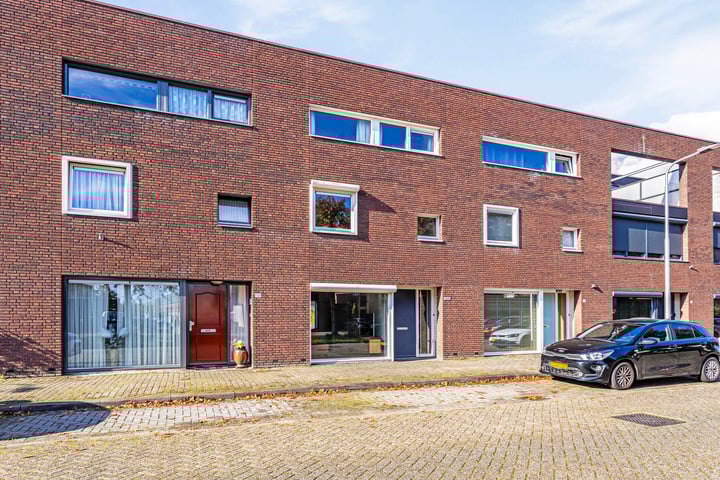Spaarnwoudelaan 99 in Tilburg foto
