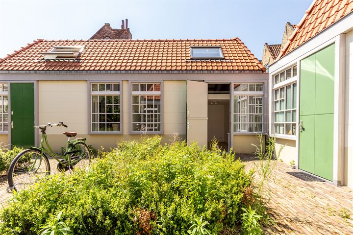 Spaarnwouderstraat 88B in Haarlem foto