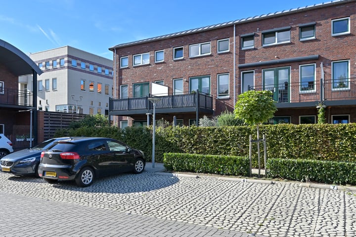 Spaarwaterhof 10 in 's-Gravenhage foto