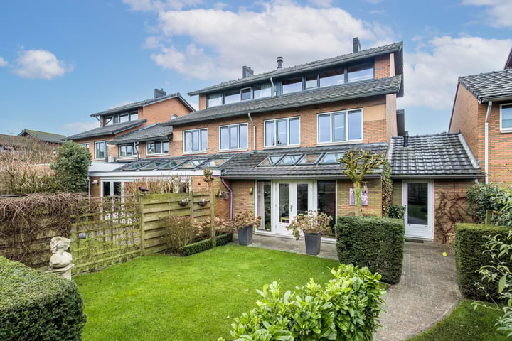Sparrenhout 5 in Houten foto