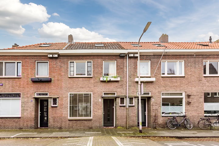 Sparrenstraat 4 in Tilburg foto