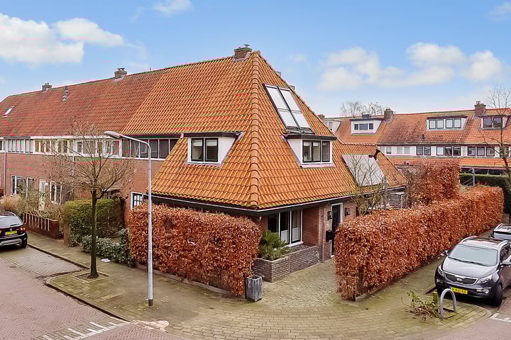 Spechtstraat 4 in Hilversum foto